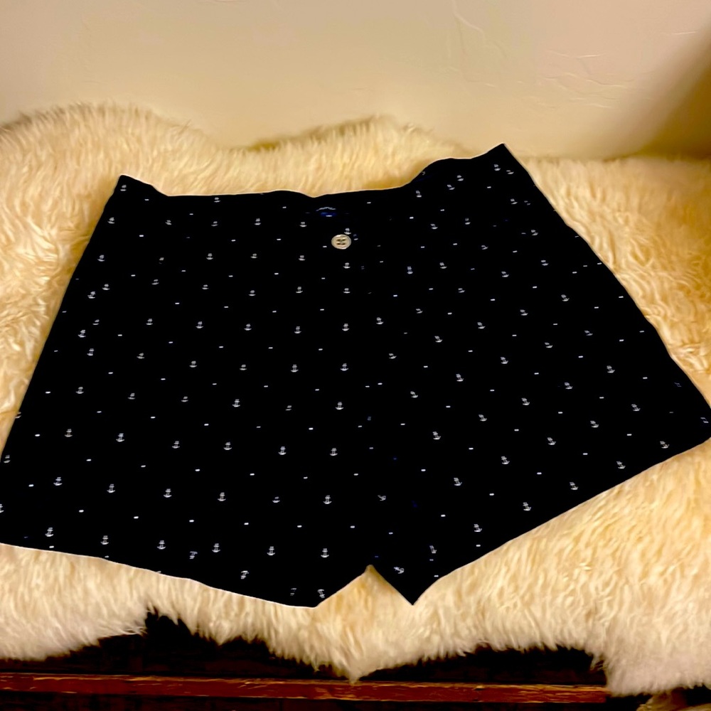 Nautical themed shorts with white anchors